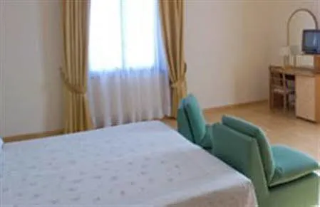 Santa Chiara 3*