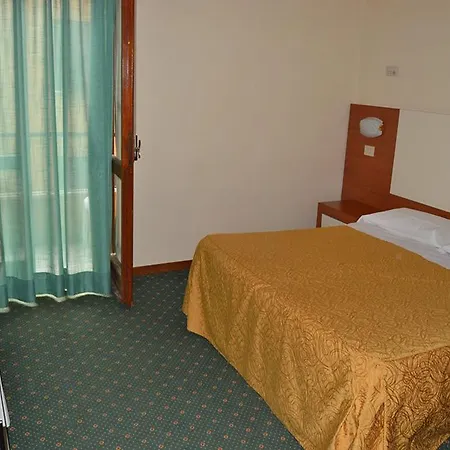 Santa Chiara Hotel 3*